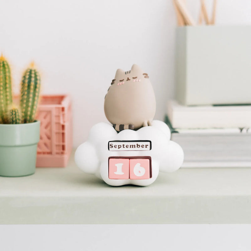 Pusheen Purrfect Love Collection 3D Perpetual Calendar close up detail