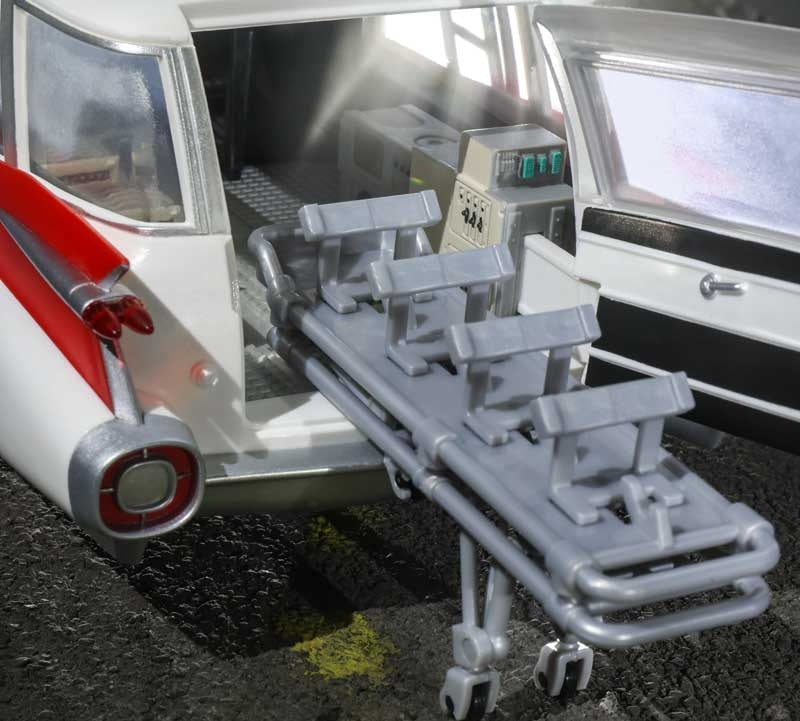 Ghostbusters Plasma Series Ecto-1 - 1984, rear view