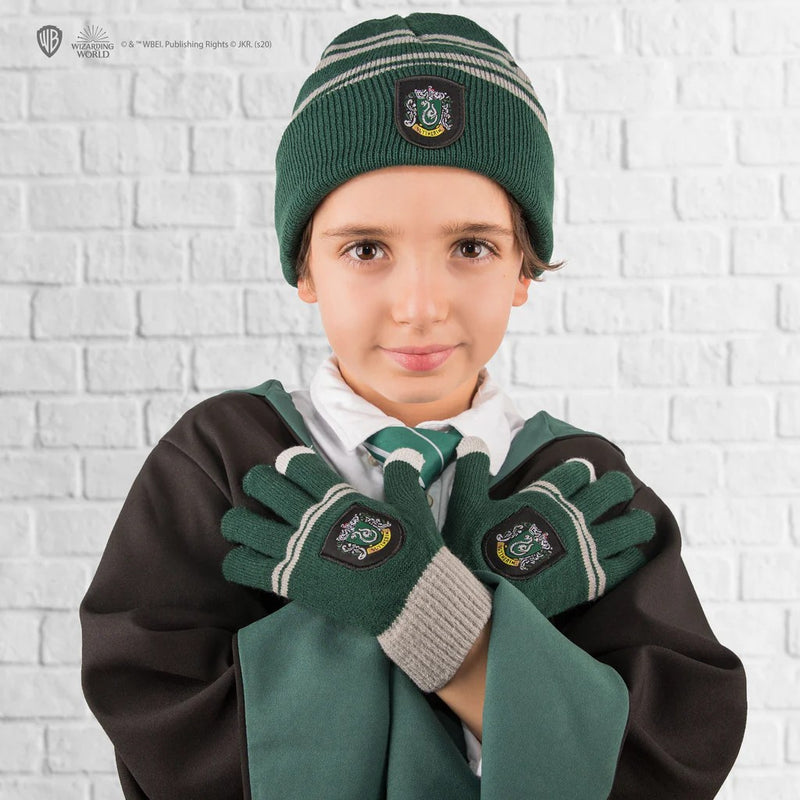 Harry Potter Kids Slytherin Gloves and Beanie Set (image 8 of 12)