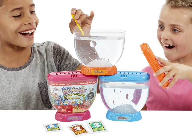 Sea Monkeys Volcano Zoo - The Original Sea Monkeys with Larger Tank & Volcano, side angle
