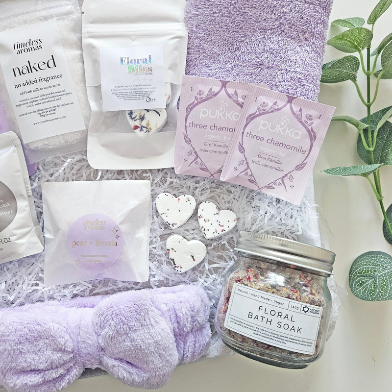 SELF CARE MOMENTS | PAMPER GIFT SETS, close-up detail