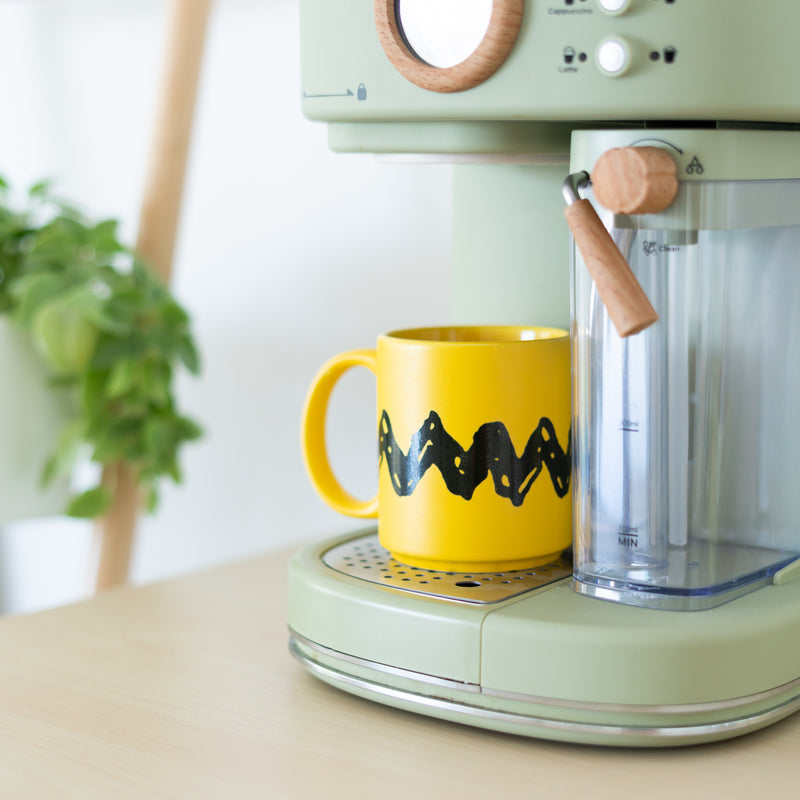 Snoopy and Charlie Brown Stackable Ceramic Mug 350ml design detail