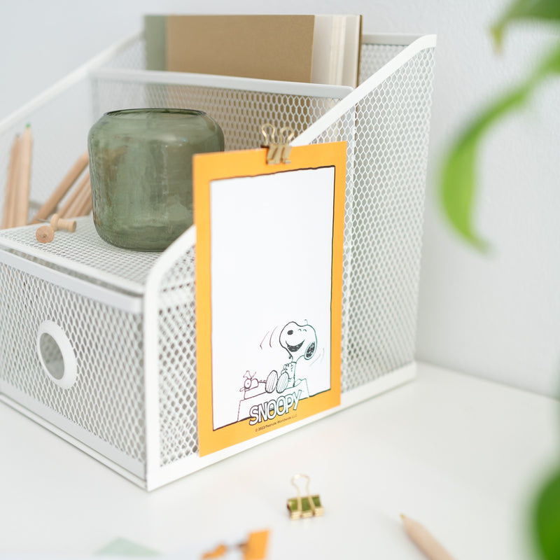 Snoopy Lazy Days Sticky Notepad design detail