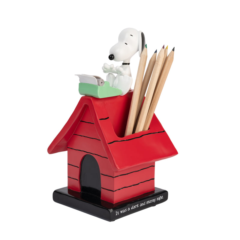 Snoopy Pen Holder Hand-Painted Resin Desk Tidy close up detail