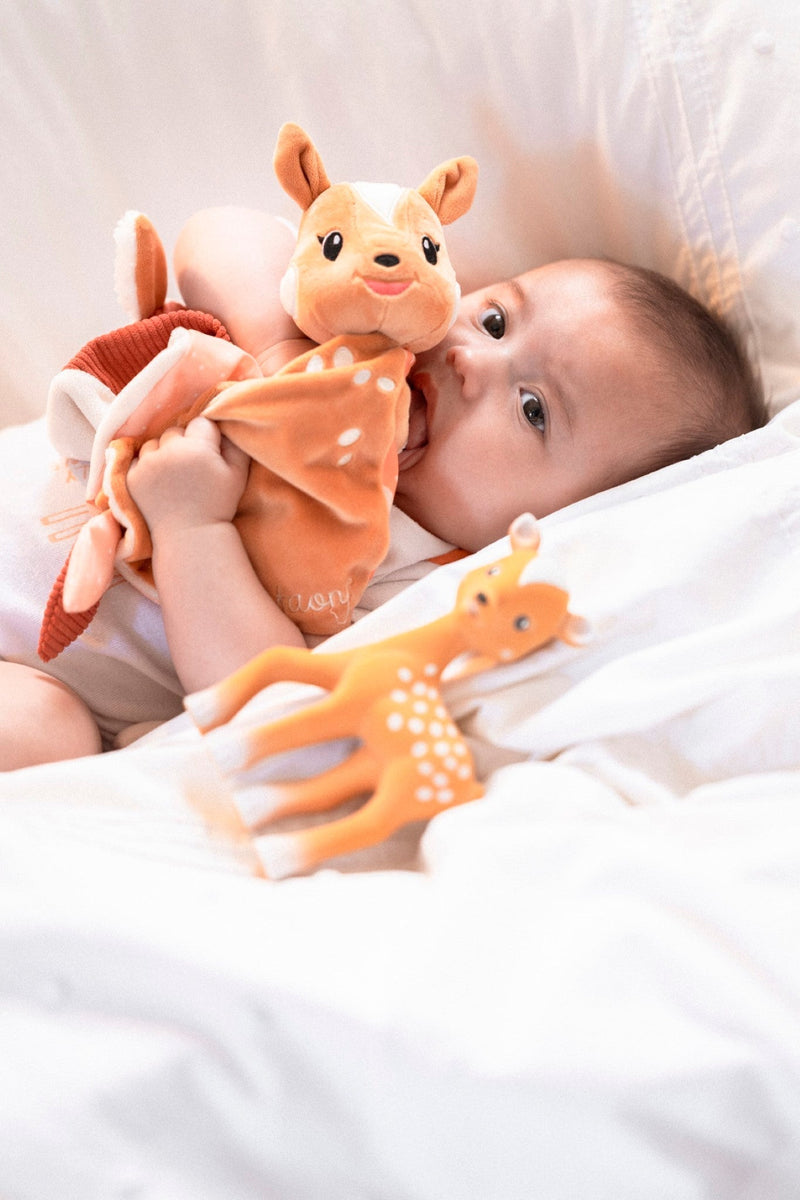 Sophie la girafe® - FanFan the Fawn Comforter, close-up detail