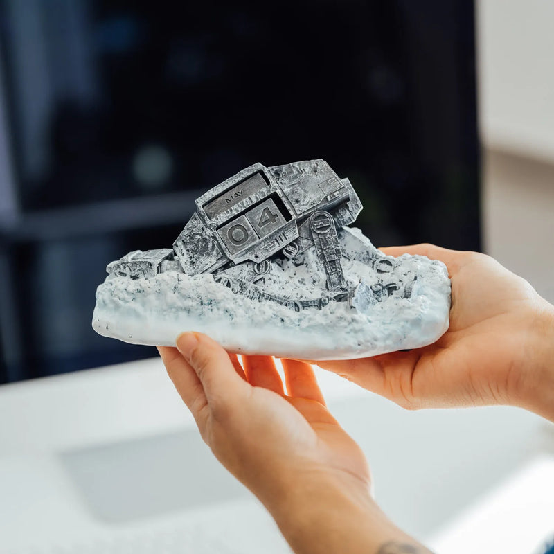 Star Wars AT-AT Derribado 3D Perpetual Calendar design detail