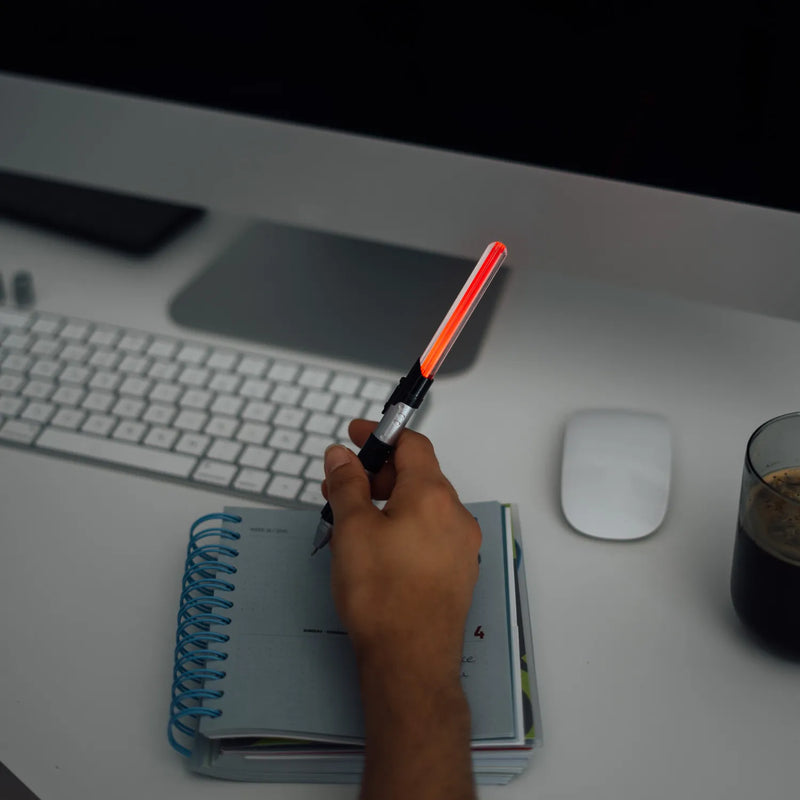 Star Wars Luke Skywalker & Darth Vader Set of 2 Lightsaber Pens design detail