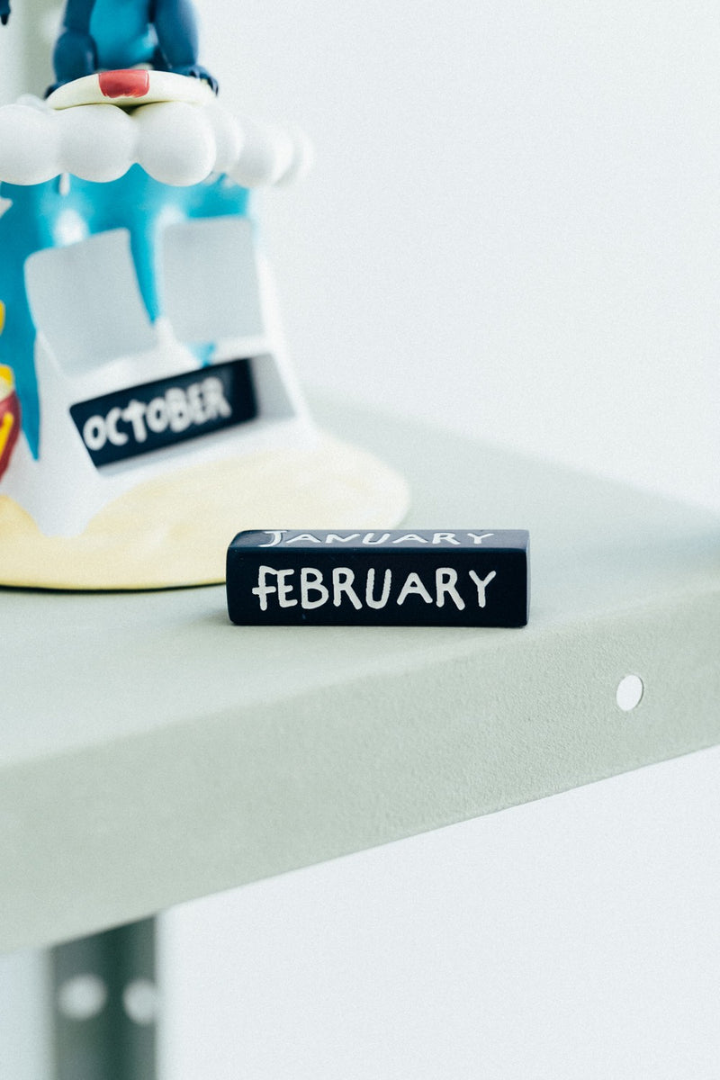 Stitch Surfer 3D Perpetual Calendar close up detail