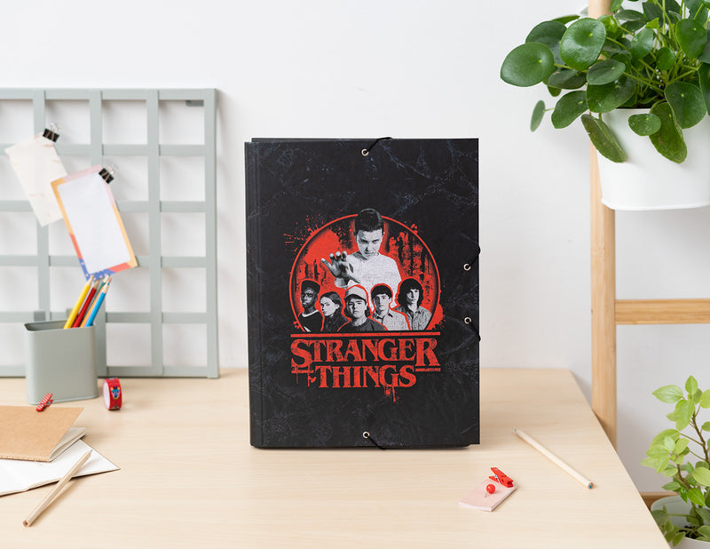 Stranger Things File Folder With 3 Flexible Flaps close up detail
