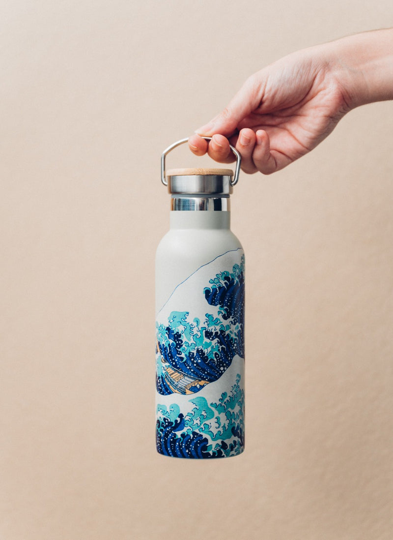 The Great Wave of Kanagawa Hokusai Metal Bottle with Handle packaging view