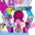 Trolls Small Doll Anchor Playset - Image 5