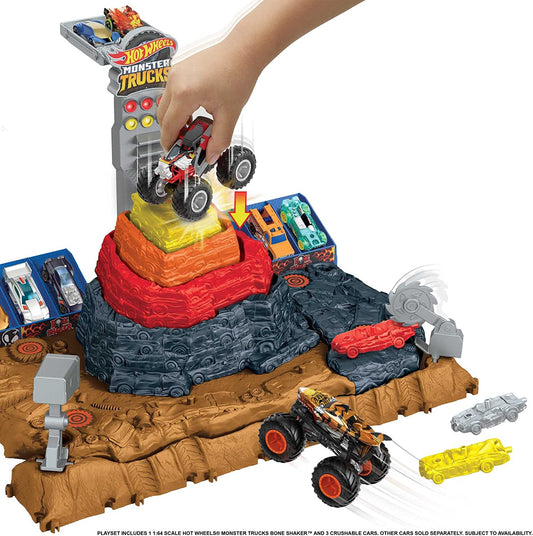 Hot Wheels Monster Trucks Arena Ultimate Crush Yard Playset - Image 2