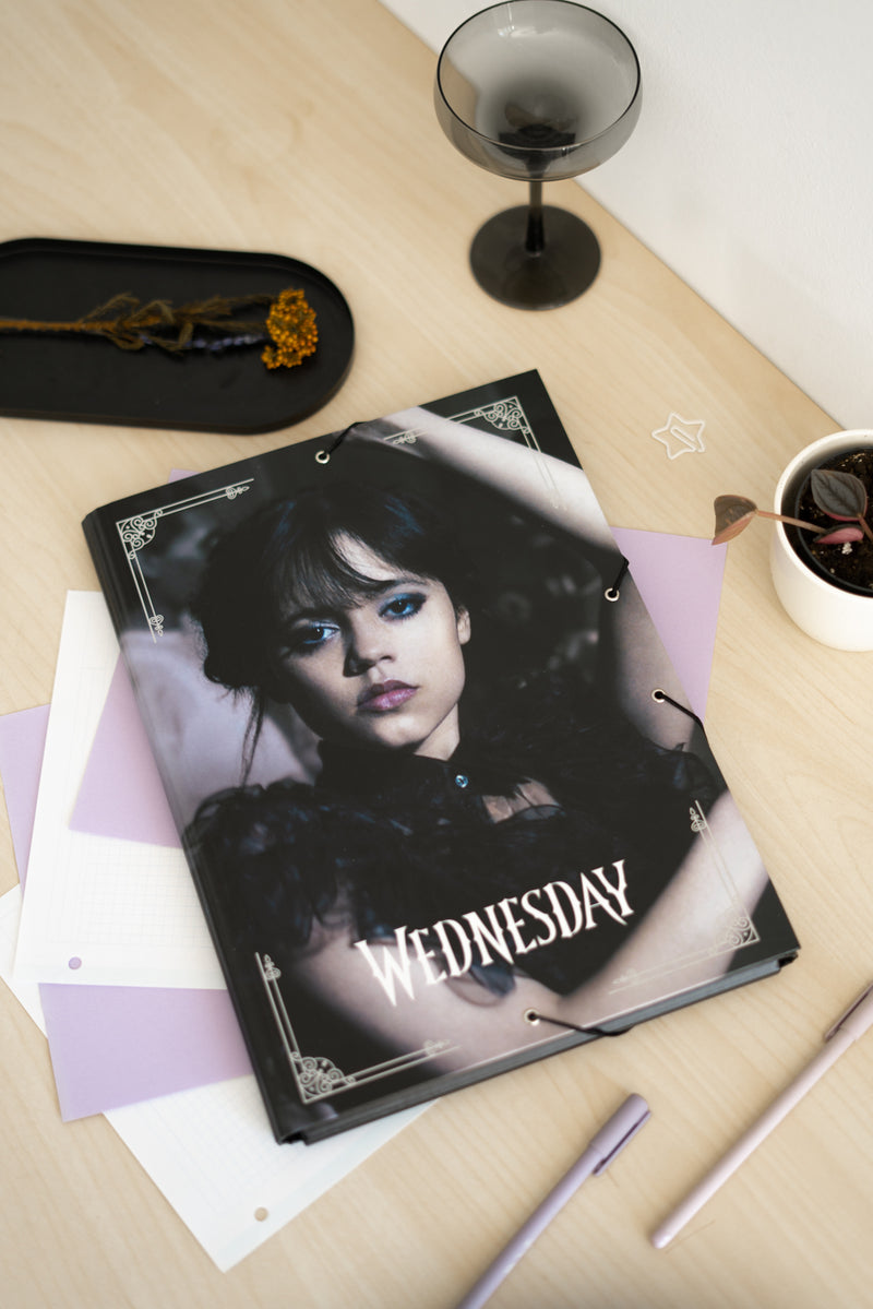 Wednesday File Folder with Elastic Closure 34 x 25.5 cm close up detail