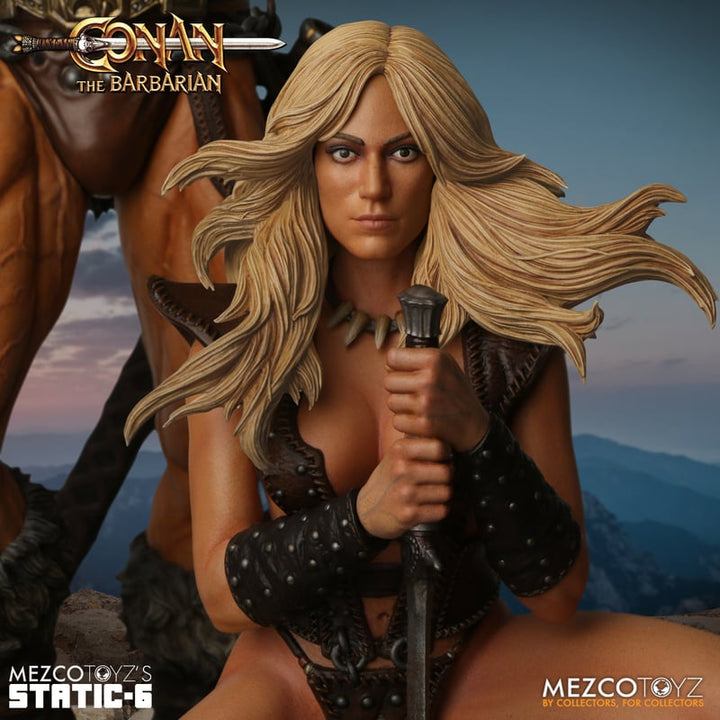 Mezco Conan the Barbarian Static-6 Conan and Valeria 1/6 Scale Statue
