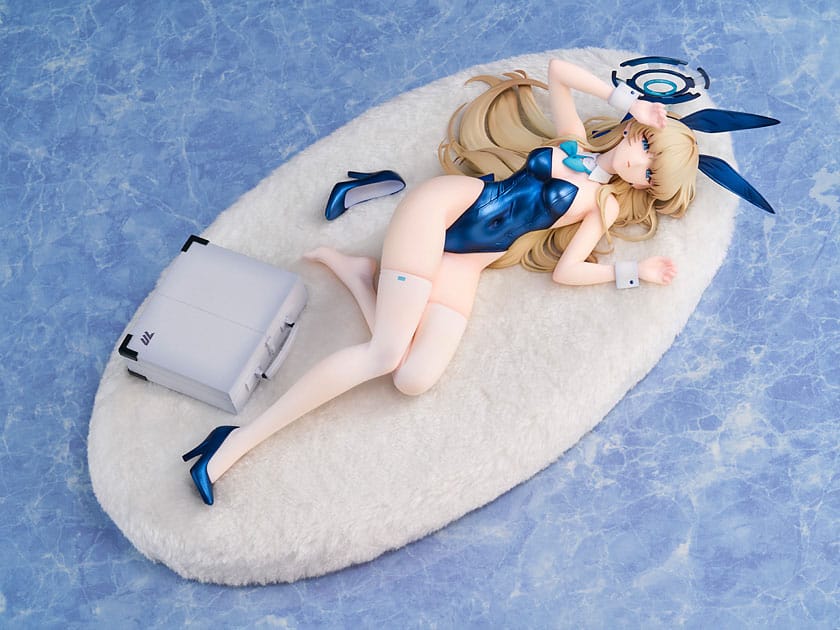 Blue Archive Toki Bunny Girl Memorial PVC Statue 1/7 30 cm