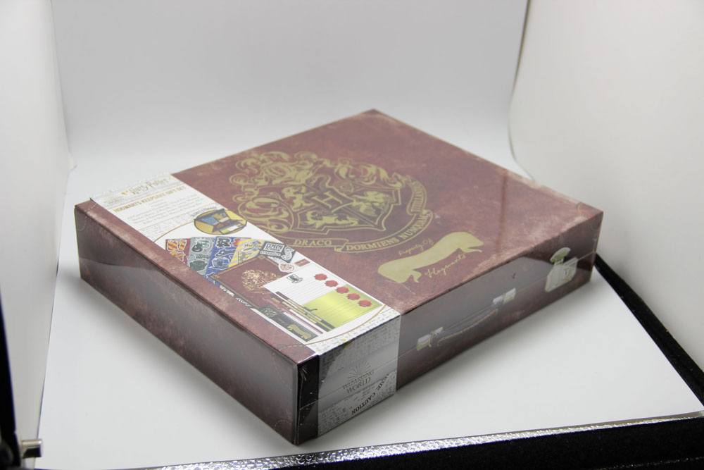 Harry Potter Hogwarts Keepsake Gift Set