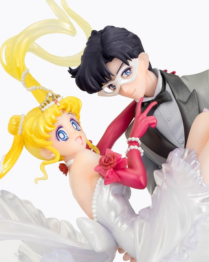 FiguartsZERO Chouette Sailor Moon Usagi and Tuxedo Mask Moonlight Glow Edition 9.5" PVC Statue
