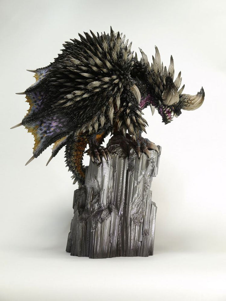 Monster Hunter Nergigante CFB Creators Model PVC Statue Re-run 32 cm