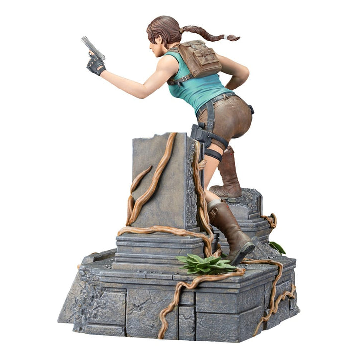 Tomb Raider Lara Croft Statue