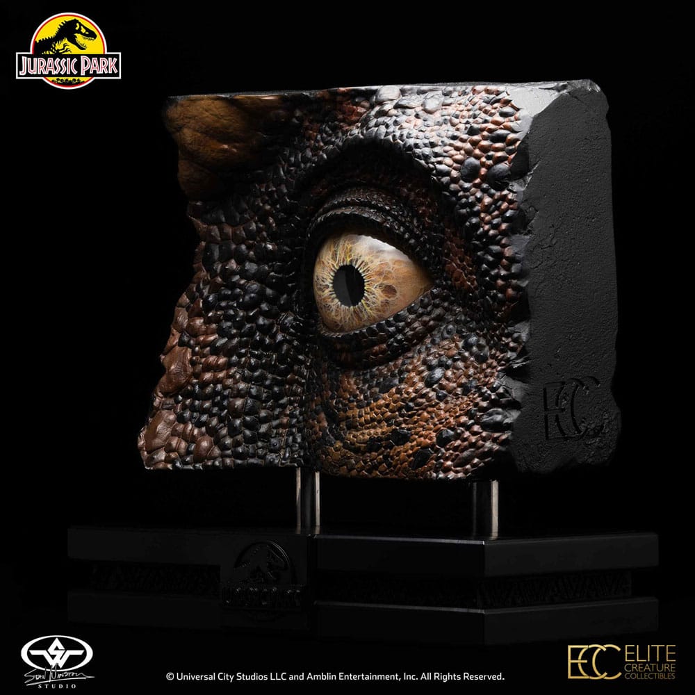 Elite Creature Collectibles T-Rex Eye Replica Jurassic Park Screen-Used Prop Reproduction 32 cm