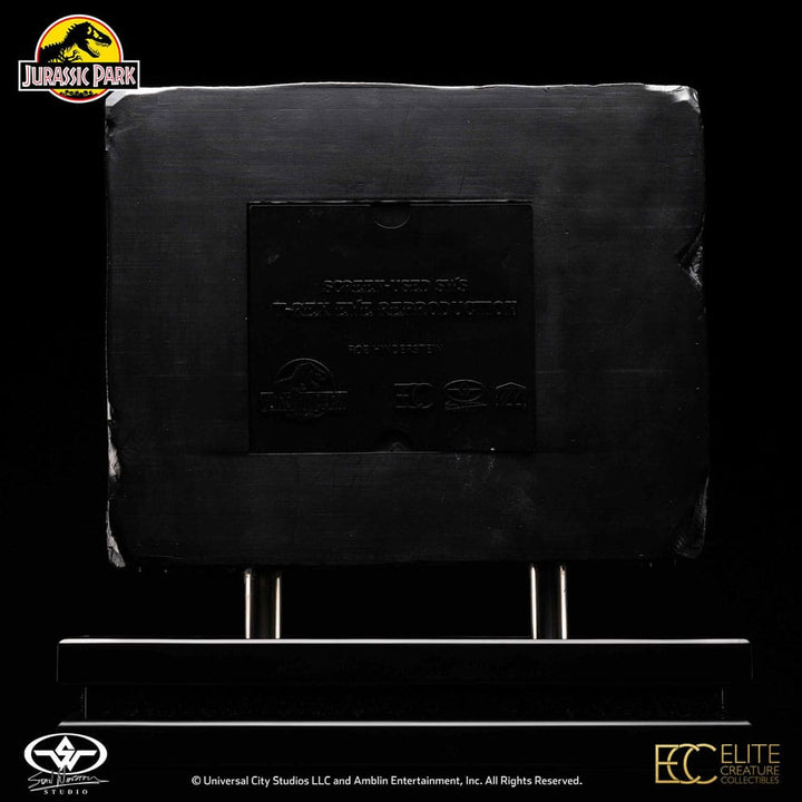 Elite Creature Collectibles T-Rex Eye Replica Jurassic Park Screen-Used Prop Reproduction 32 cm