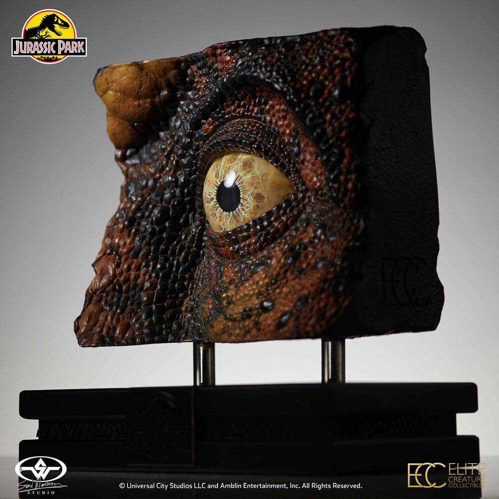 Elite Creature Collectibles T-Rex Eye Replica Jurassic Park Screen-Used Prop Reproduction 32 cm