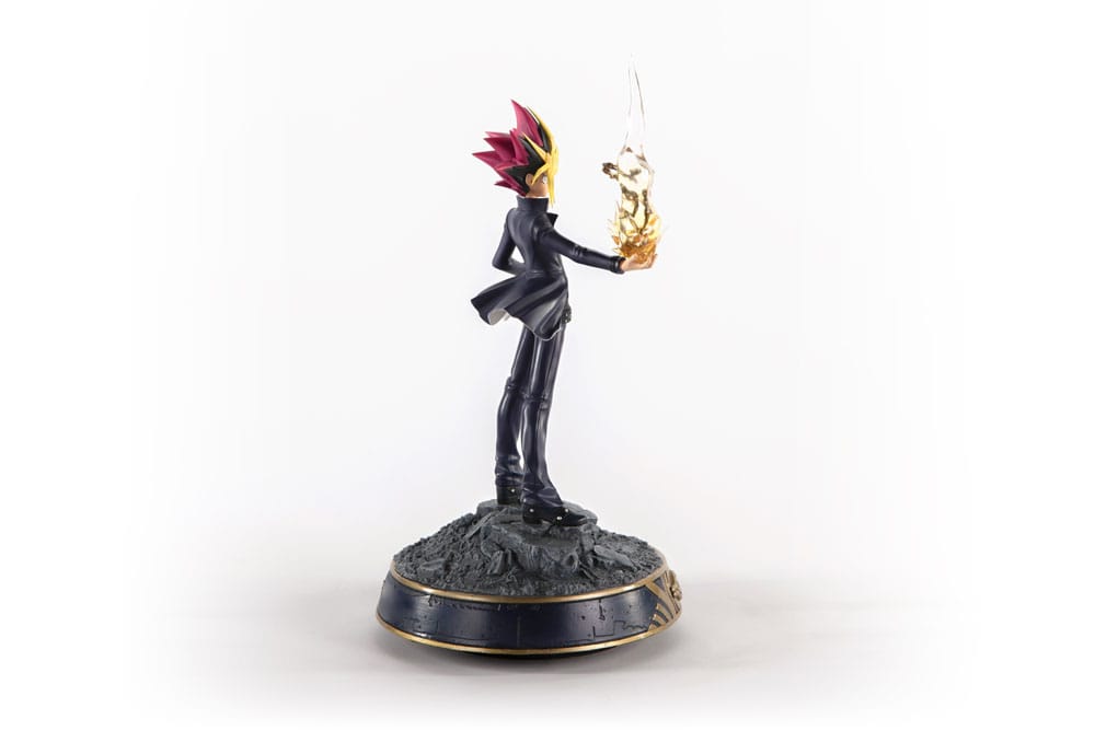 Yami Yugi Yu Gi Oh Statue 31 cm