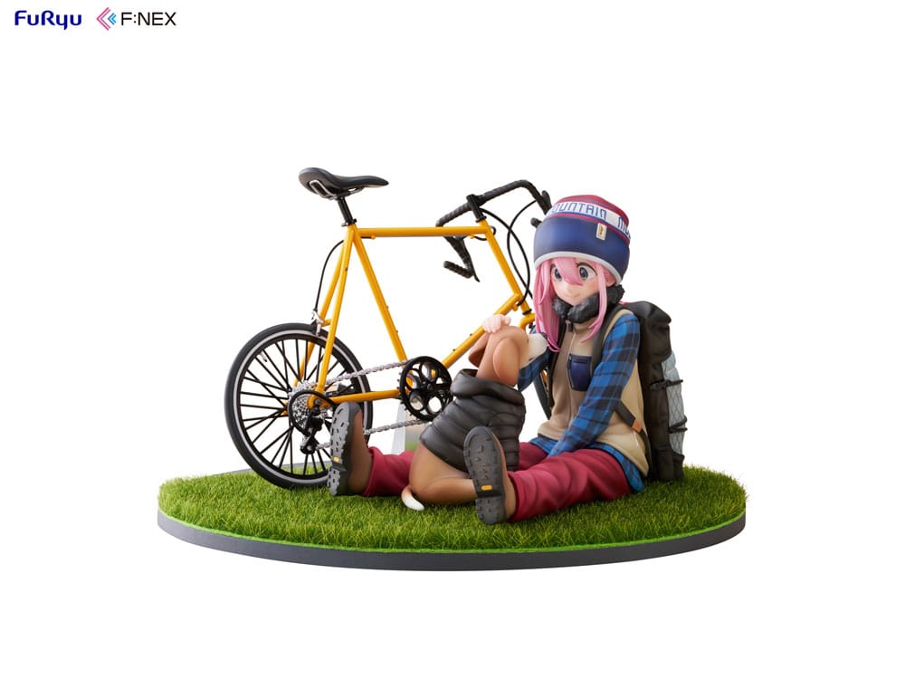 F NEX Nadeshiko Kagamihara Laid Back Camp PVC Figure 13 cm