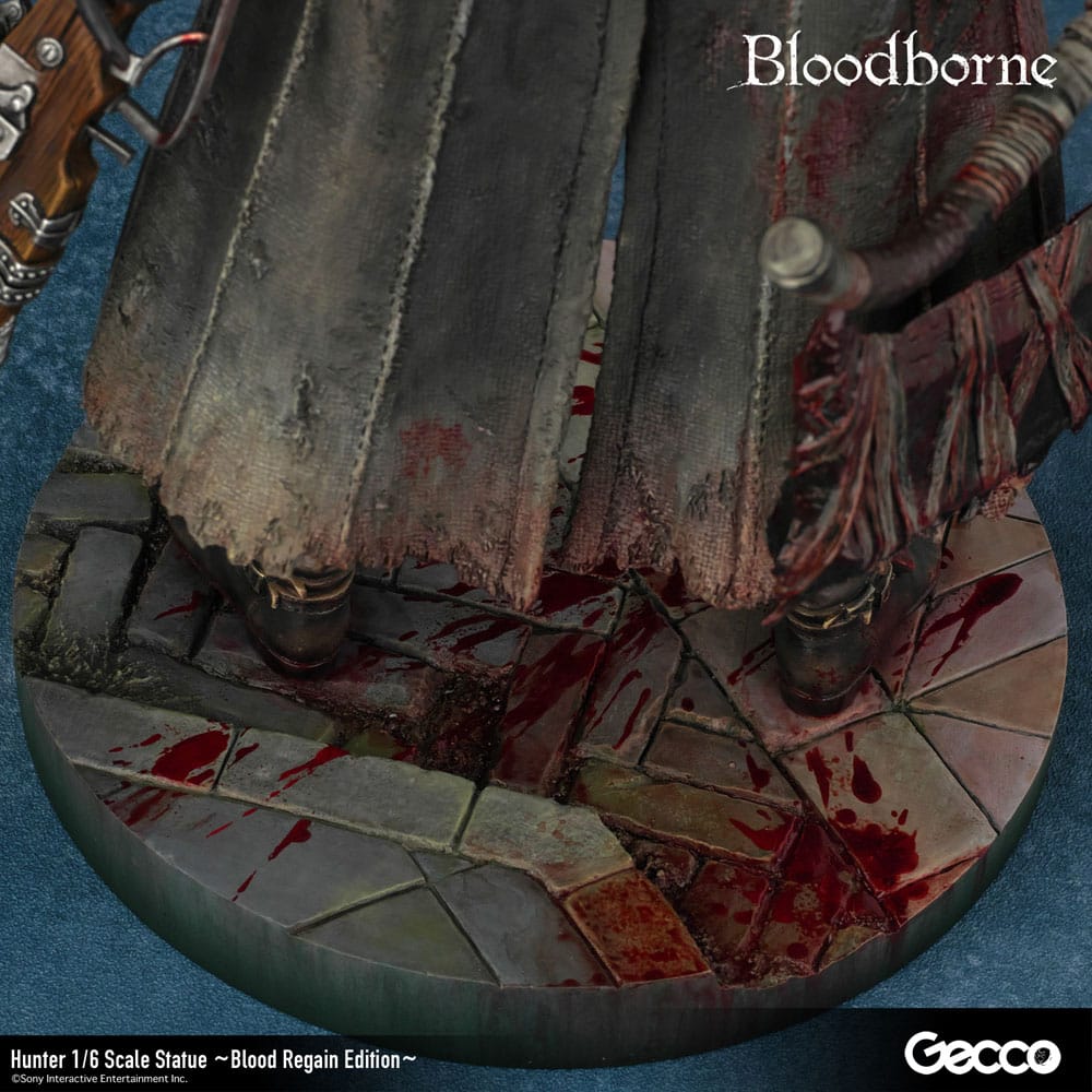 Bloodborne The Old Hunters Hunter PVC Statue 1/6 Scale Blood Regain Edition 32 cm