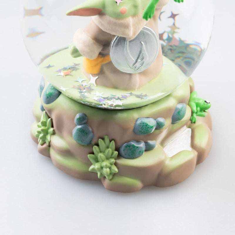 Star Wars the Child Grogu Snow Globe packaging view