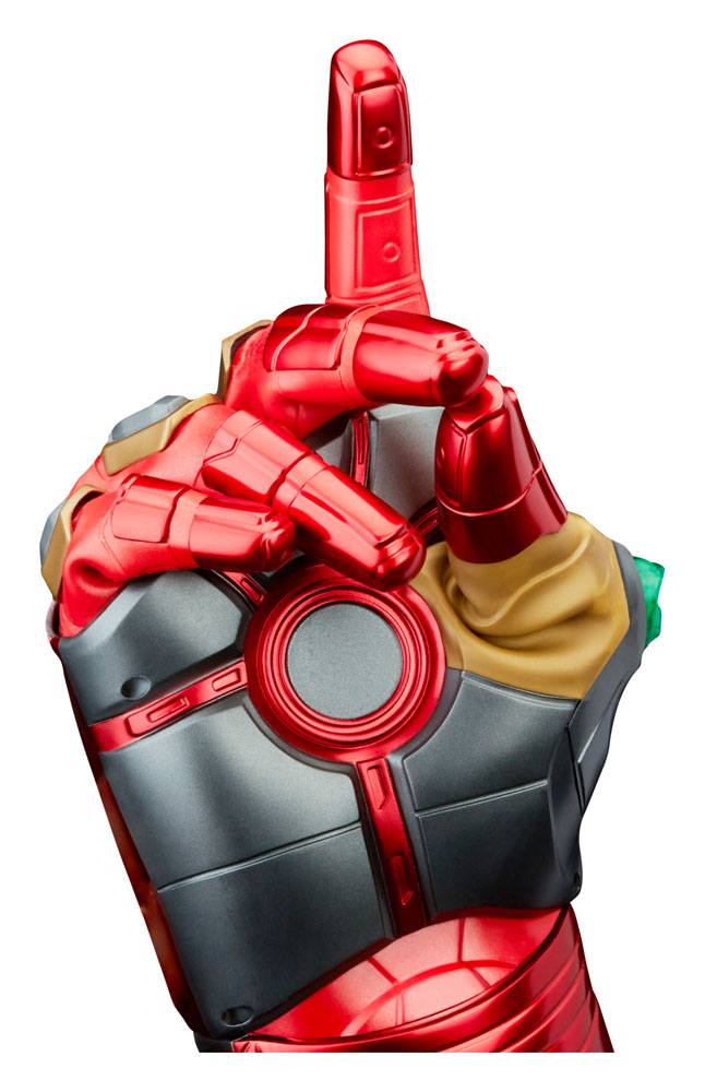 Hasbro Marvel Legends Series Iron Man Nano Gauntlet, close-up detail