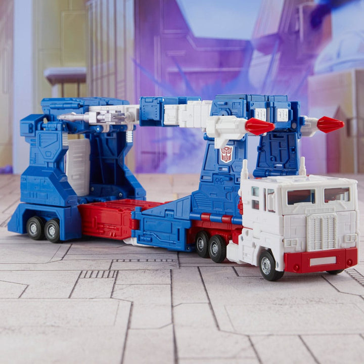 Generations Studio Series Transformers The Movie Commander Class Ultra Magnus 1/28 Scale Action Figure