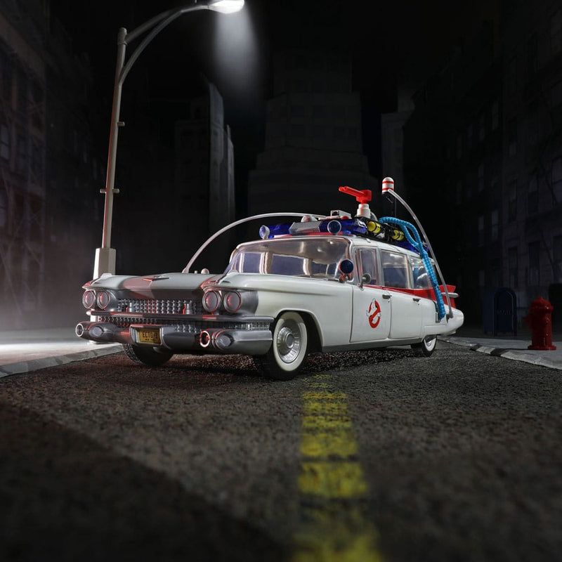 Ghostbusters Plasma Series Ecto-1 (1984) Vehicle, alternate view