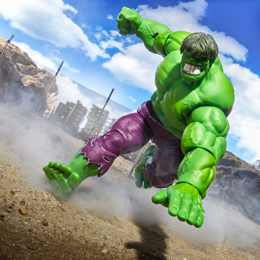 Marvel Legends Maximum Series Hulk 8.5" Scale Action Figure