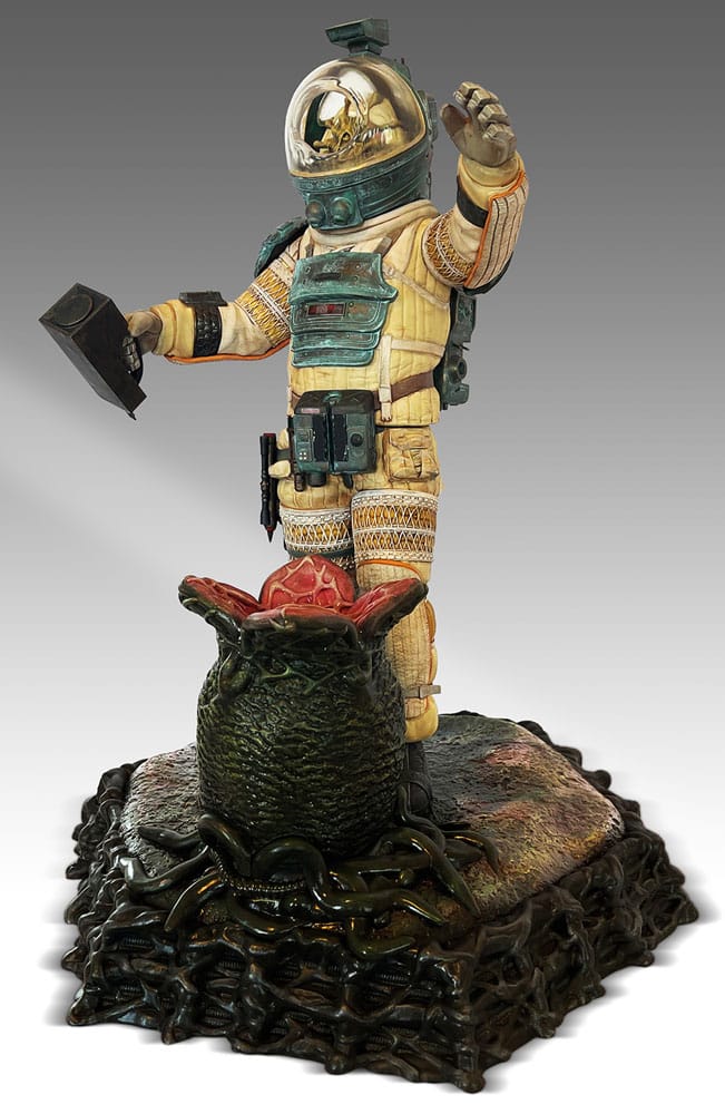 Hollywood Collectibles Officer Kane Alien 1/4 Scale Statue 56 cm
