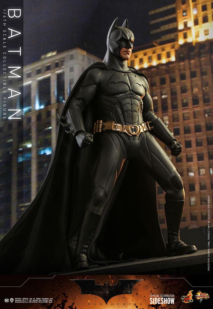 Hot Toys DC Comics Batman Begins Batman 1/6 Scale Action Figure
