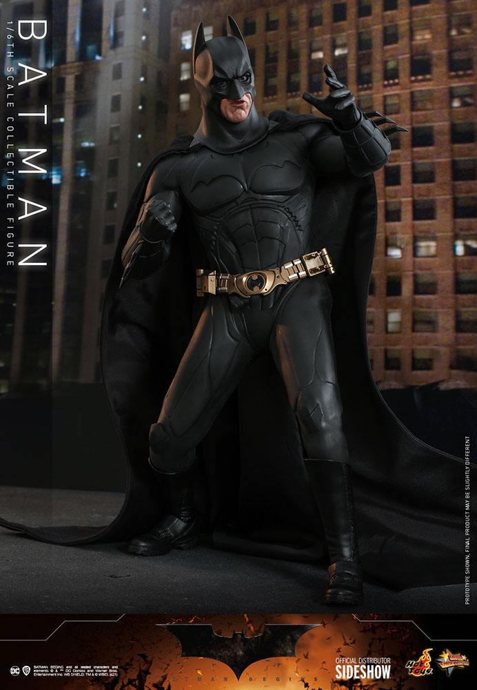 Hot Toys DC Comics Batman Begins Batman 1/6 Scale Action Figure