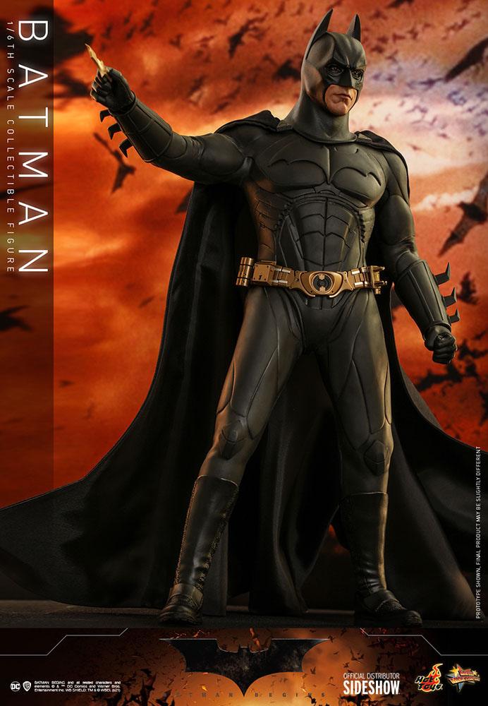 Hot Toys DC Comics Batman Begins Batman 1/6 Scale Action Figure