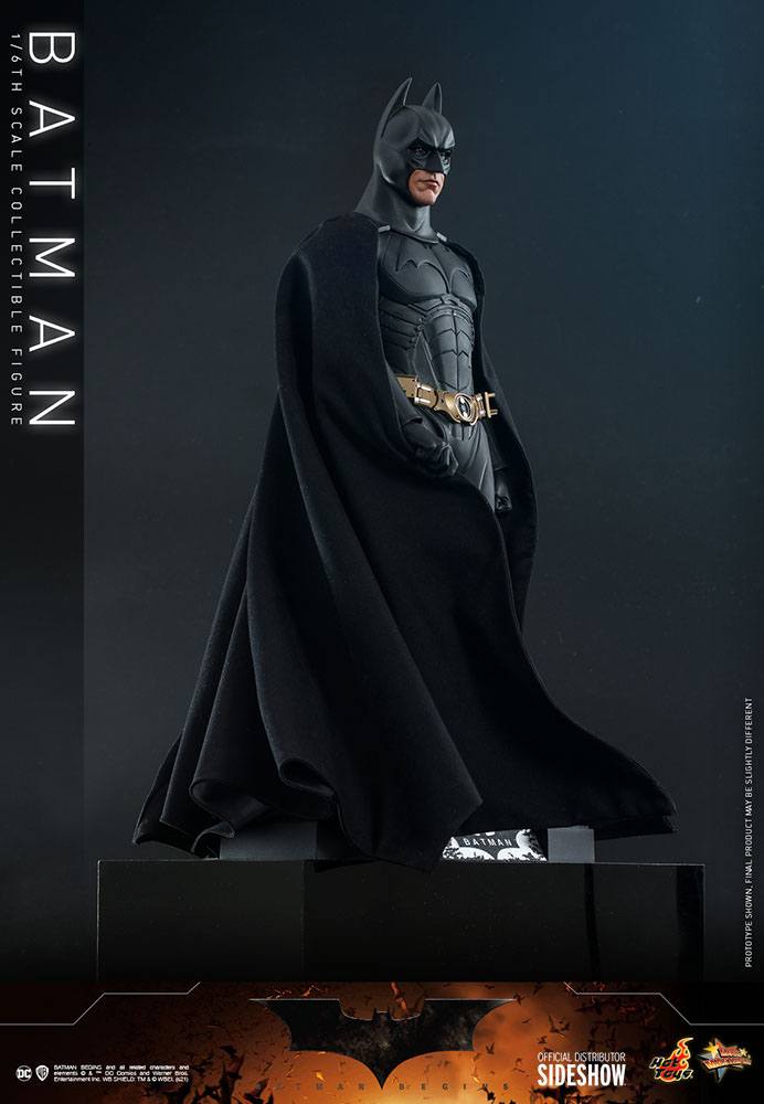 Hot Toys DC Comics Batman Begins Batman 1/6 Scale Action Figure