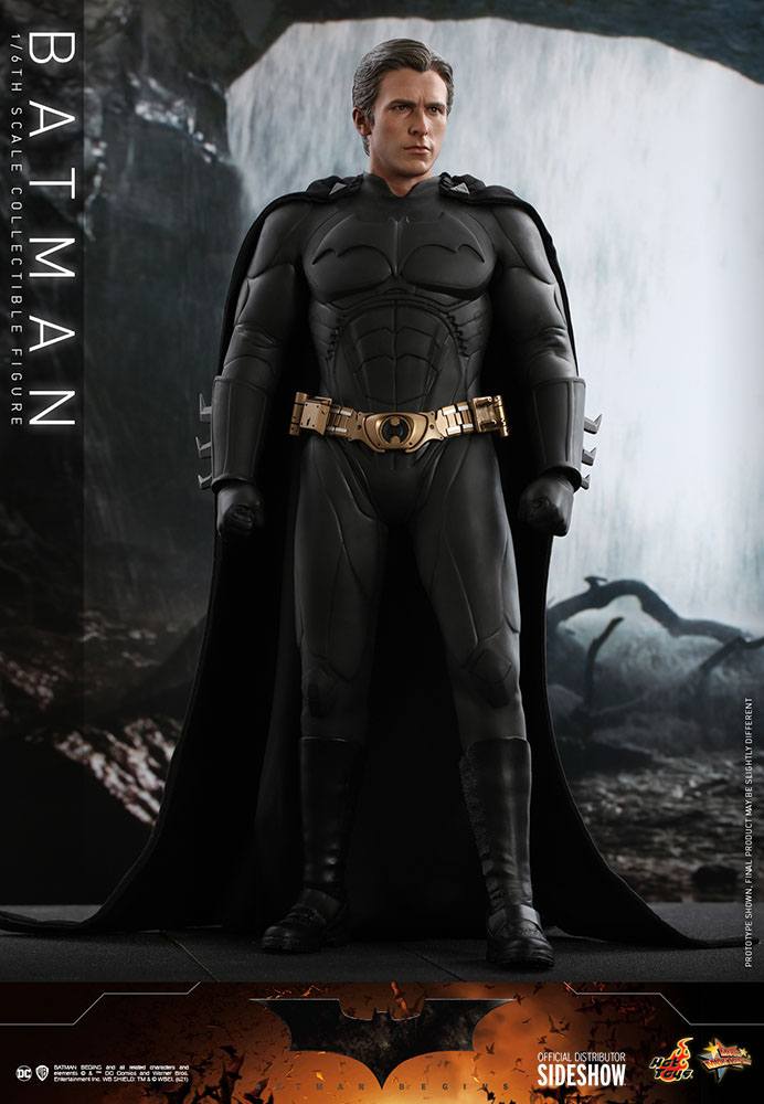 Hot Toys DC Comics Batman Begins Batman 1/6 Scale Action Figure