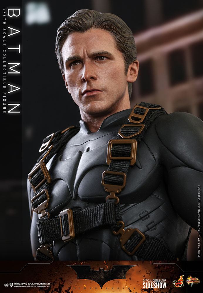 Hot Toys DC Comics Batman Begins Batman 1/6 Scale Action Figure