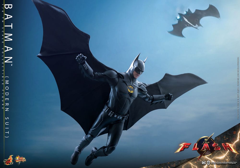 The Flash Movie Masterpiece Batman (Modern Suit) 1/6 Scale Action figure