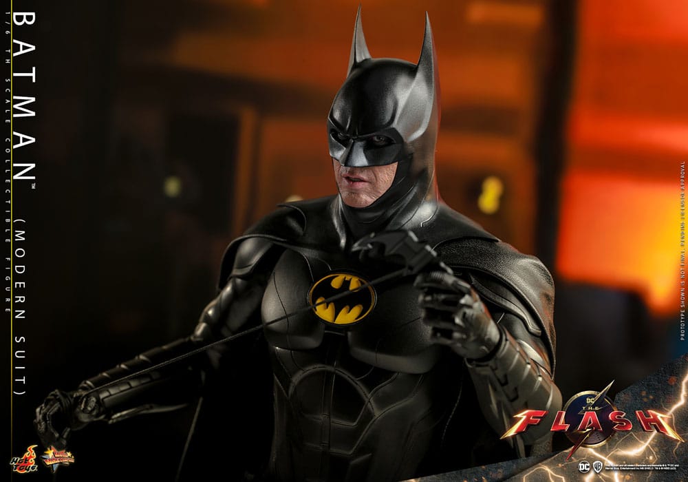 The Flash Movie Masterpiece Batman (Modern Suit) 1/6 Scale Action figure