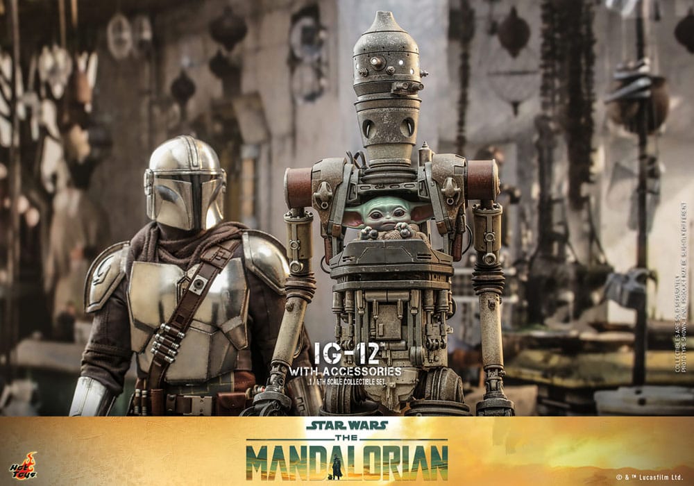 Hot Toys Star Wars The Mandalorian IG-12 With Accessories 1/6 Scale Figure