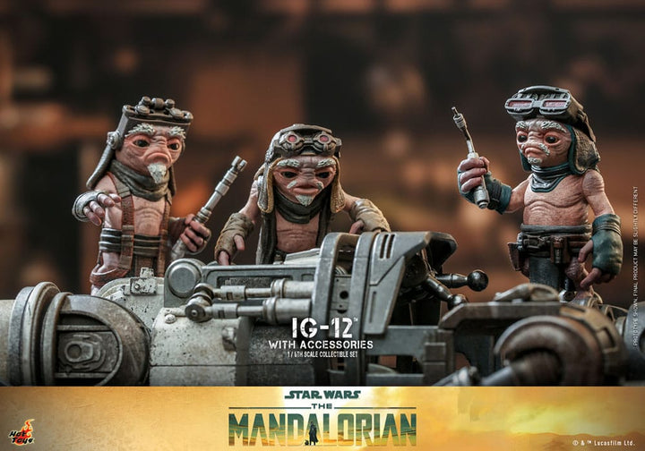 Hot Toys Star Wars The Mandalorian IG-12 With Accessories 1/6 Scale Figure