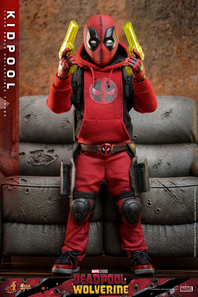 Kidpool Hot Toys 1/6