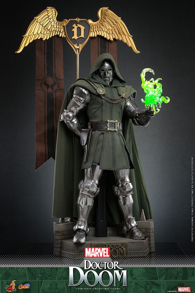 Doctor Doom Hot Toys 1/6