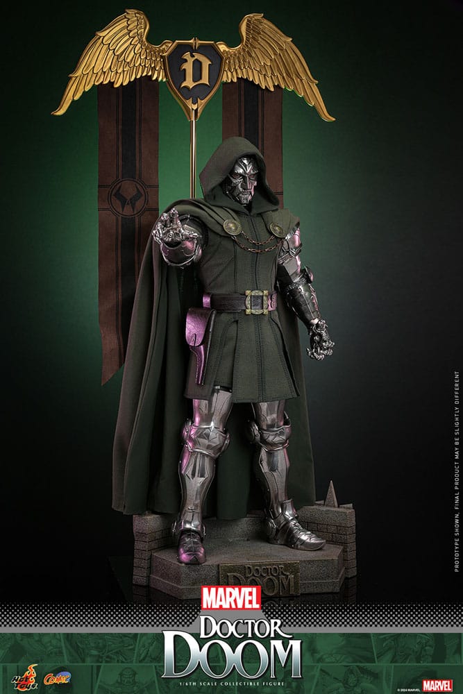 Doctor Doom Hot Toys 1/6