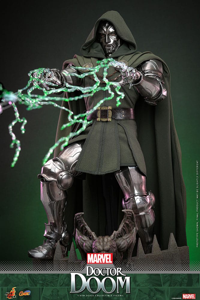 Doctor Doom Hot Toys 1/6