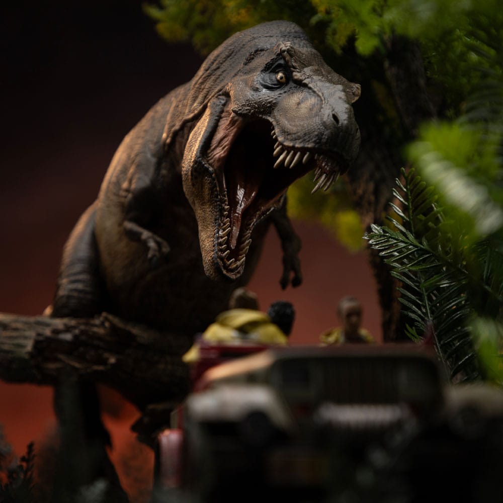 Iron Studios Jurassic Park T-Rex Chase 1/20 Demi Art Scale Limited Edition Statue